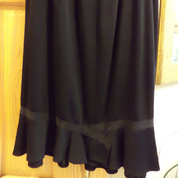 MISOOK  ~ Black with Ribbon Accents at Tulip Hemline ~ Petite XL - Picture 1 of 12
